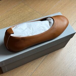 Everlane  Italian Leather Day Glove Narrow Fit Shoes